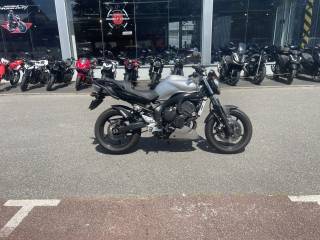 YAMAHA 600 - 2009