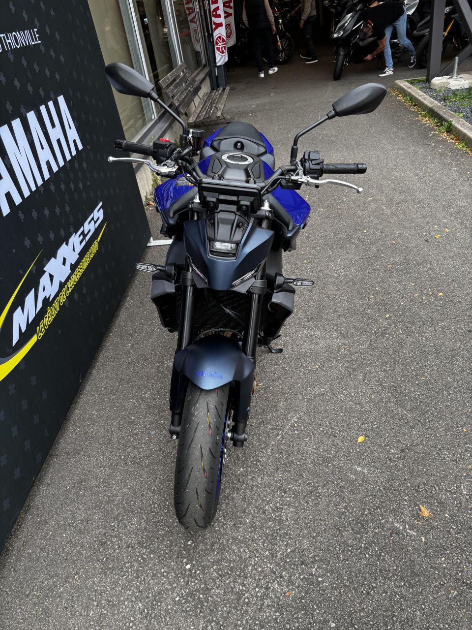 YAMAHA MT-09 4