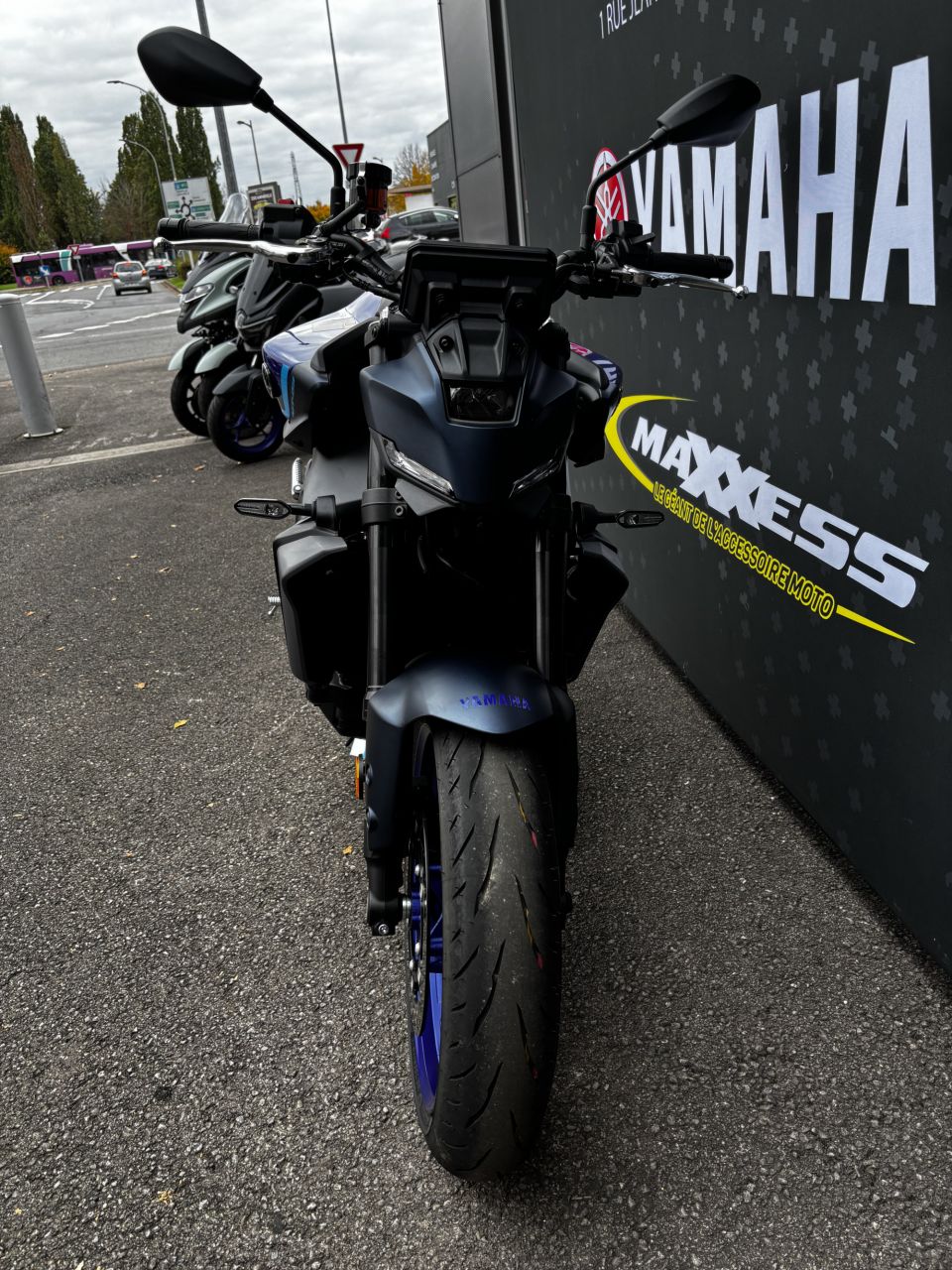 YAMAHA MT-09 4
