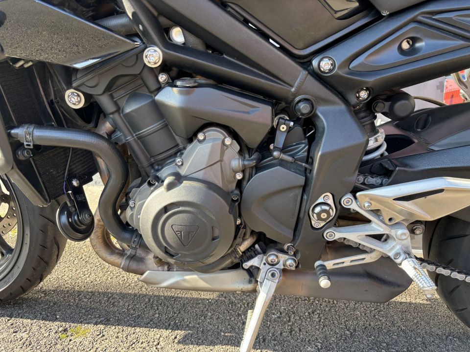 TRIUMPH STREET TRIPLE 765 S  4