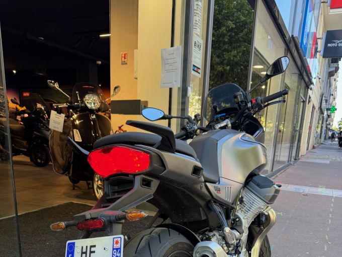 MOTO GUZZI V100  MANDELLO 4