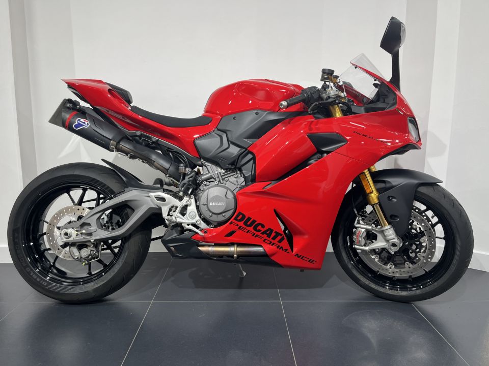 DUCATI PANIGALE V2 S 4