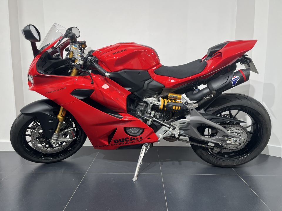 DUCATI PANIGALE V2 S 4
