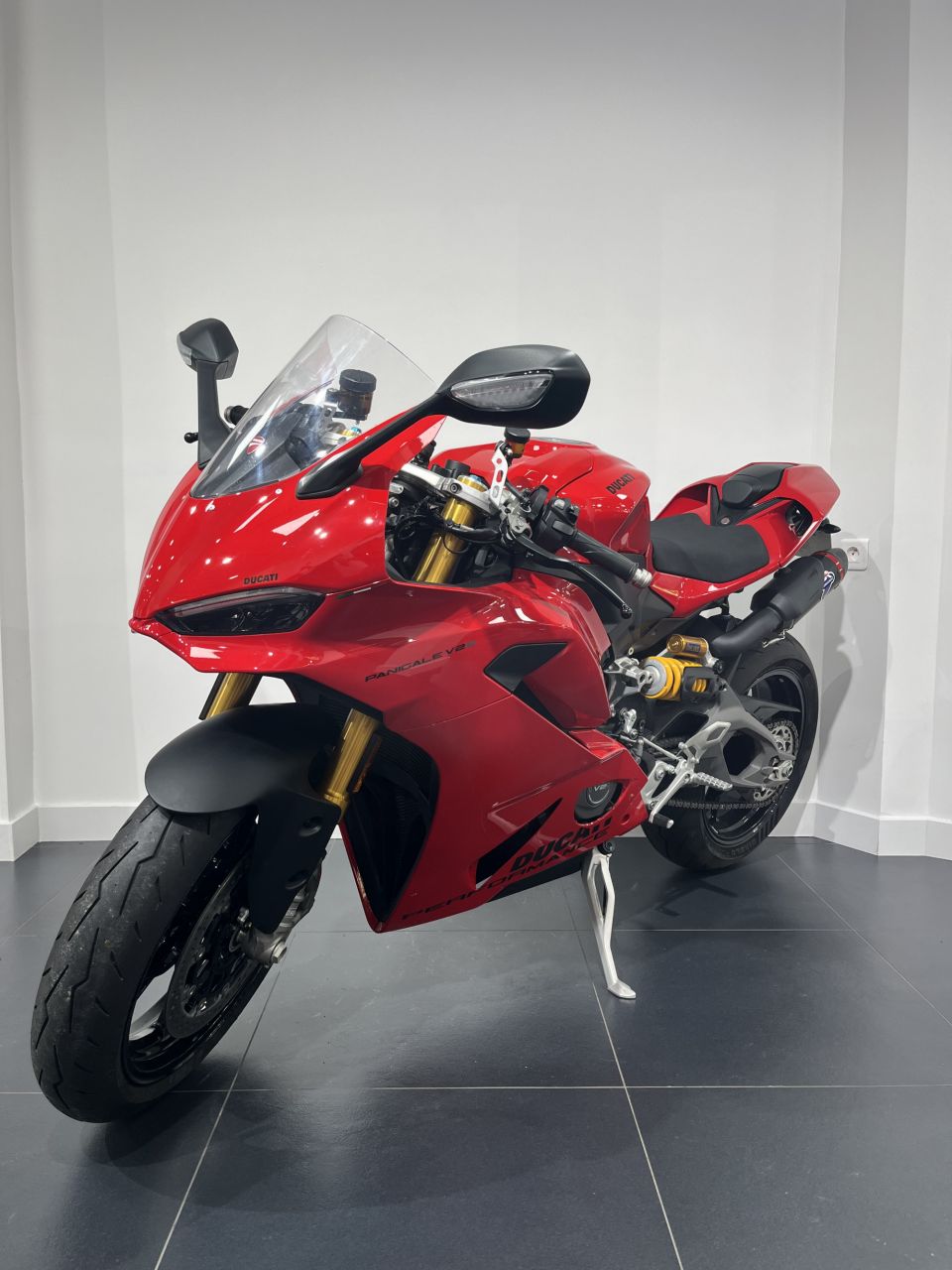 DUCATI PANIGALE V2 S 4