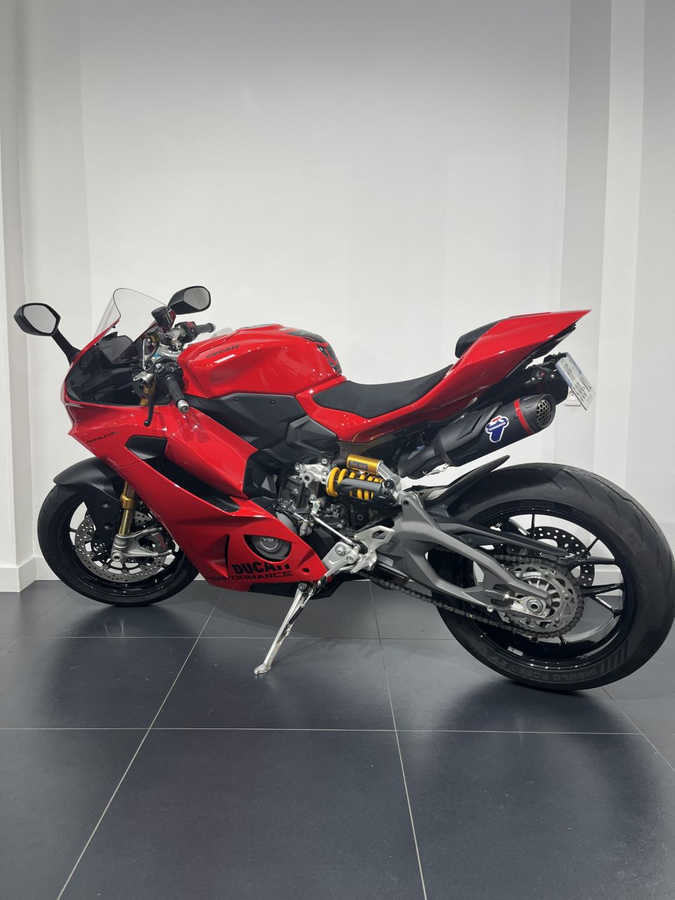 DUCATI PANIGALE V2 S 4