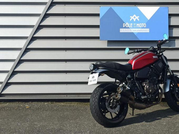 YAMAHA XSR 700 ABS 4