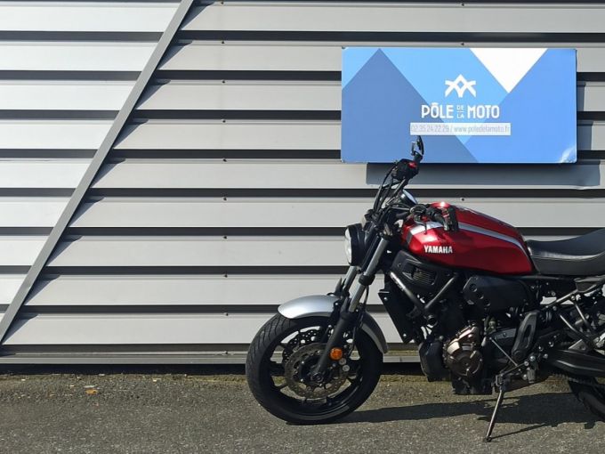 YAMAHA XSR 700 ABS 4