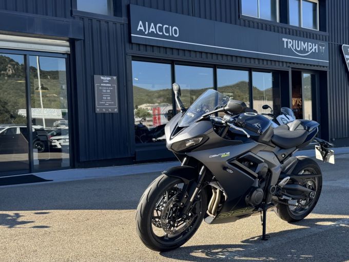 TRIUMPH 	DAYTONA 660 4