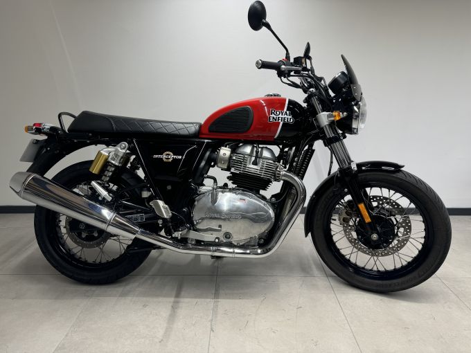 ROYAL ENFIELD INTERCEPTOR 4