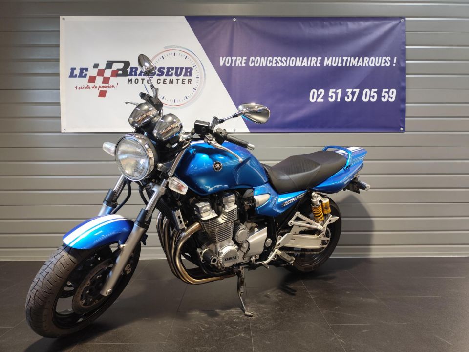 YAMAHA XJR 1300 4