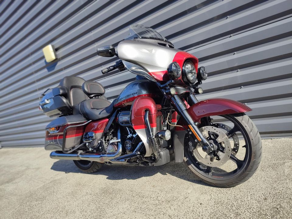 HARLEY-DAVIDSON TOURING ELECTRA GLIDE 1923 ULTRA CVO 4