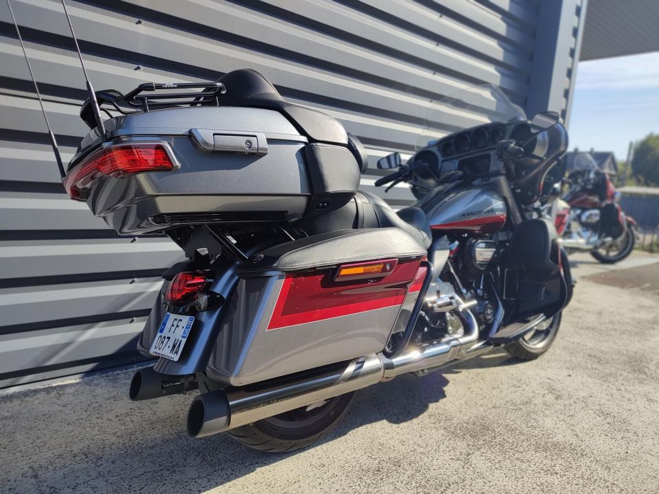 HARLEY-DAVIDSON TOURING ELECTRA GLIDE 1923 ULTRA CVO 4