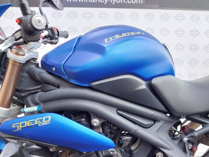 TRIUMPH SPEED TRIPLE 1050 R 4