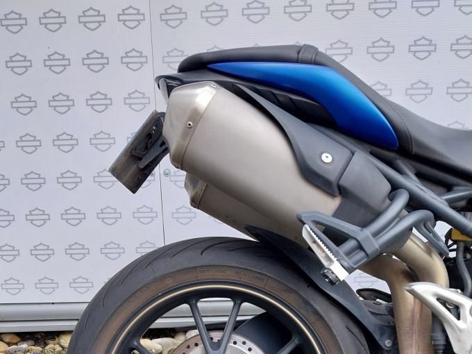 TRIUMPH SPEED TRIPLE 1050 R 4