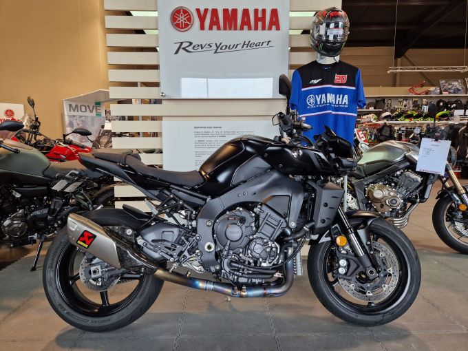 YAMAHA MT-10 4