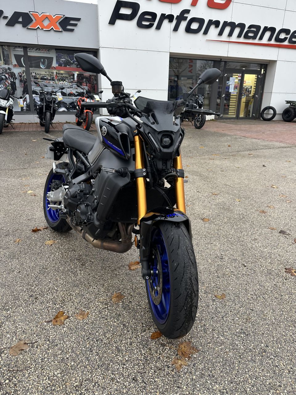 YAMAHA MT-09 SP 4