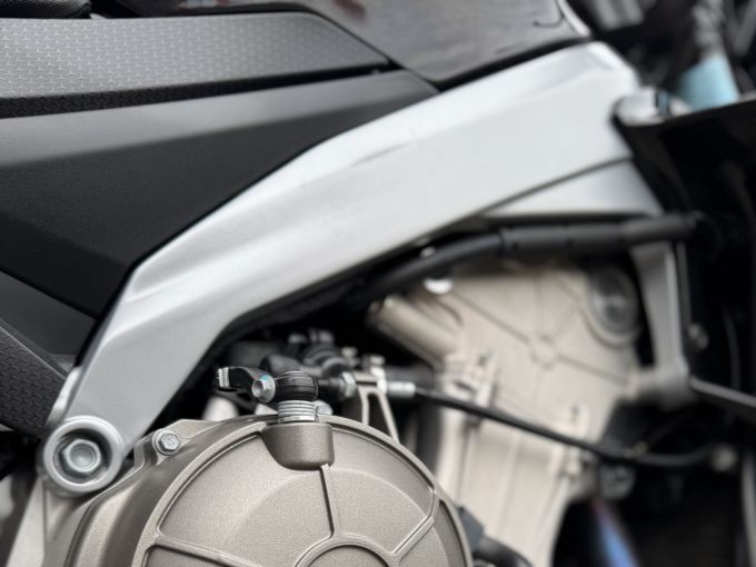APRILIA TUONO 660 FACTORY 4
