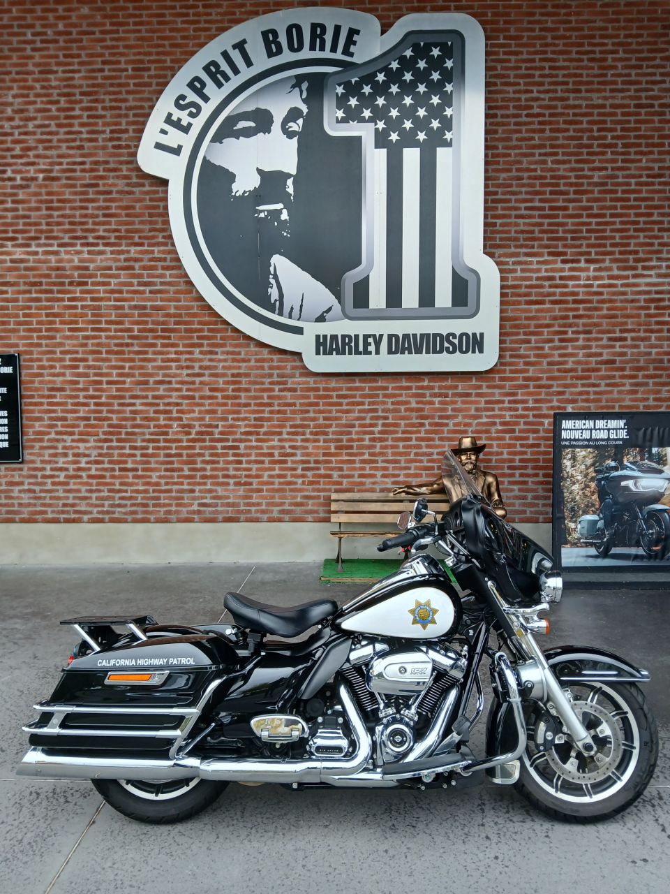 HARLEY-DAVIDSON TOURING ELECTRA GLIDE 1745 ULTRA LIMITED POLICE 4