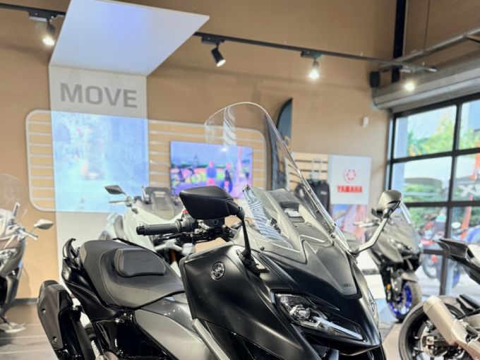YAMAHA XP T-MAX 560 TECH MAX 4