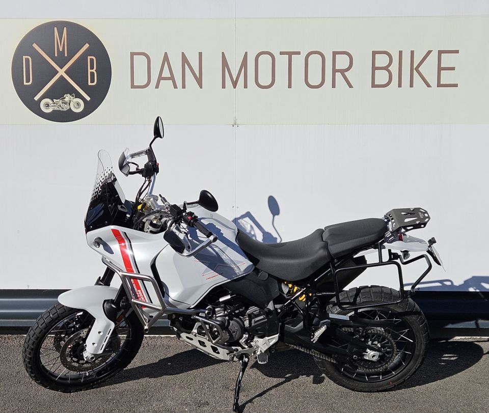 DUCATI DESERT X 4