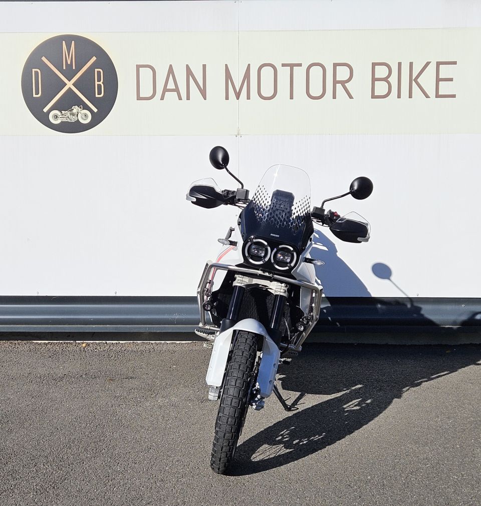 DUCATI DESERT X 4