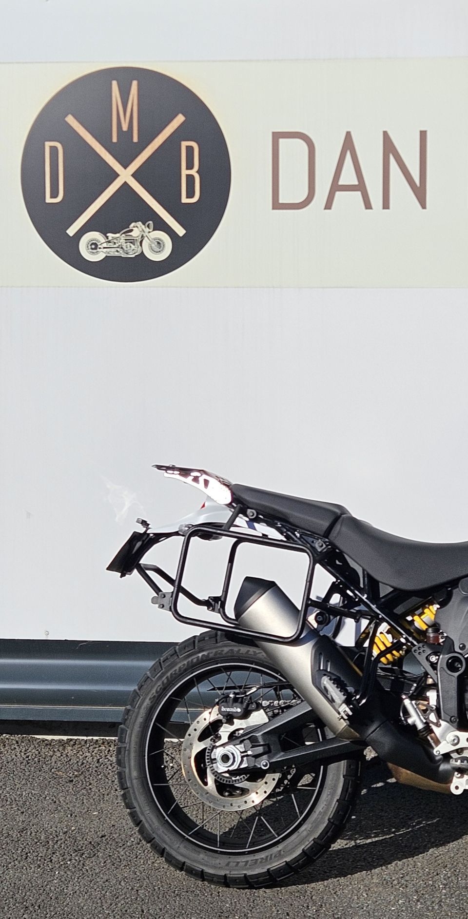 DUCATI DESERT X 4