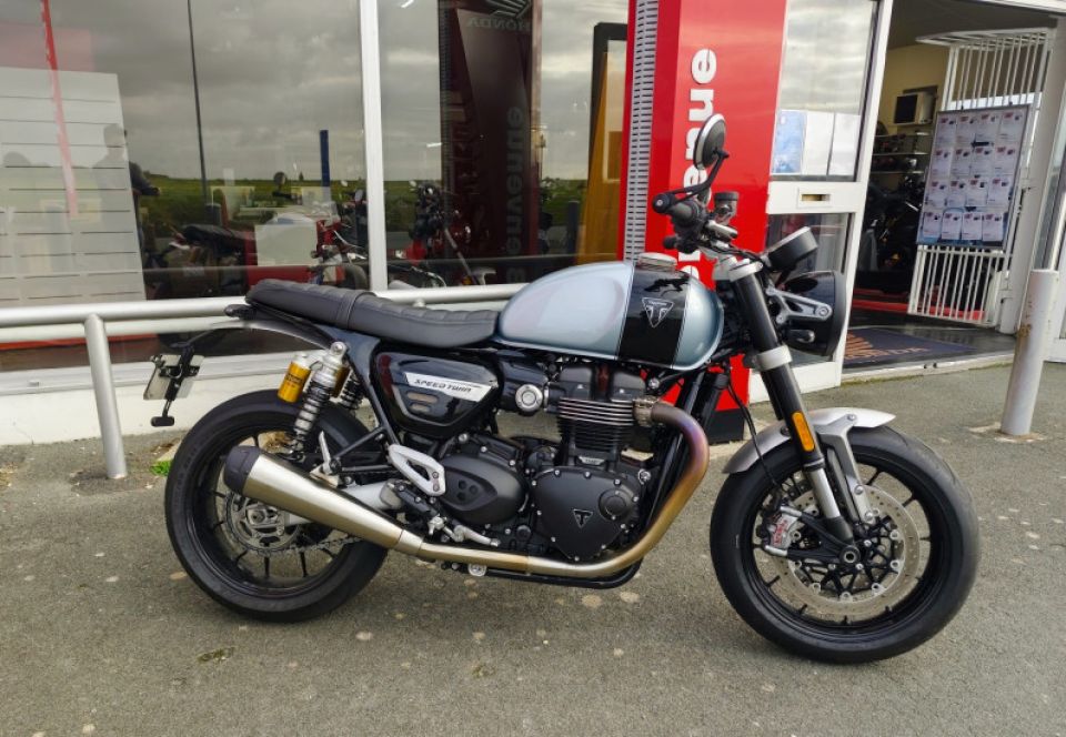 TRIUMPH SPEED TWIN 1200 4