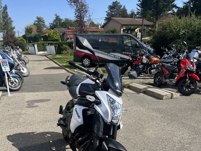 KAWASAKI ER-6 (47.5CV) 4