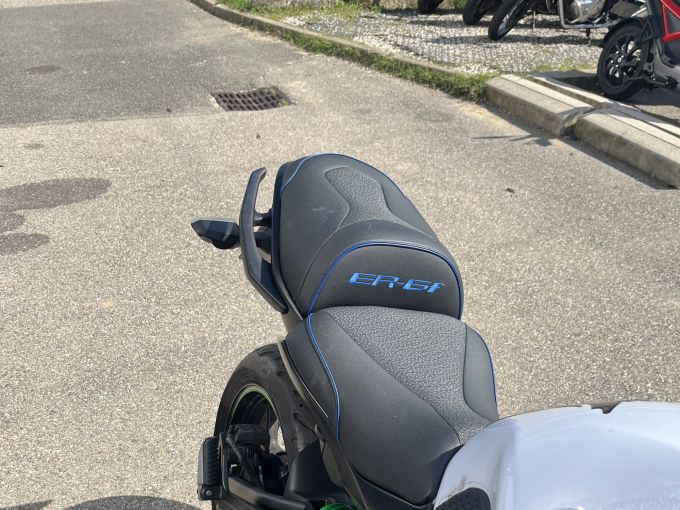 KAWASAKI ER-6 (47.5CV) 4