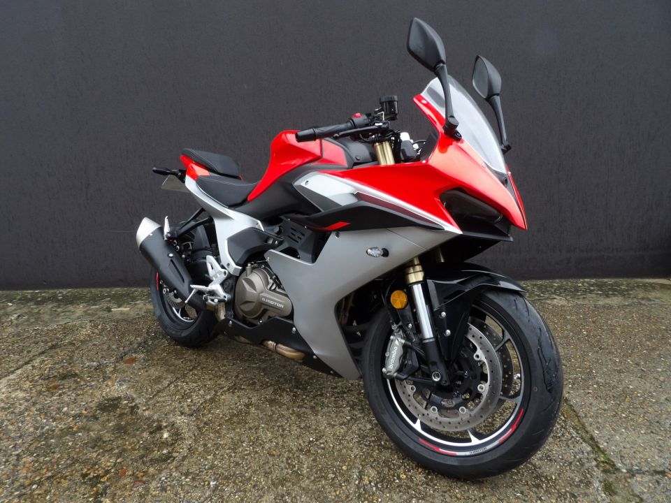 QJ MOTOR SRK 600 RS 4