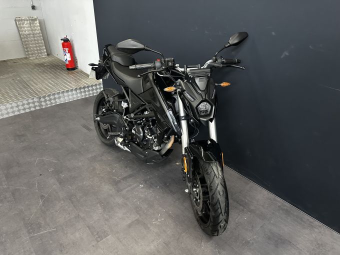 VOGE R 125 4