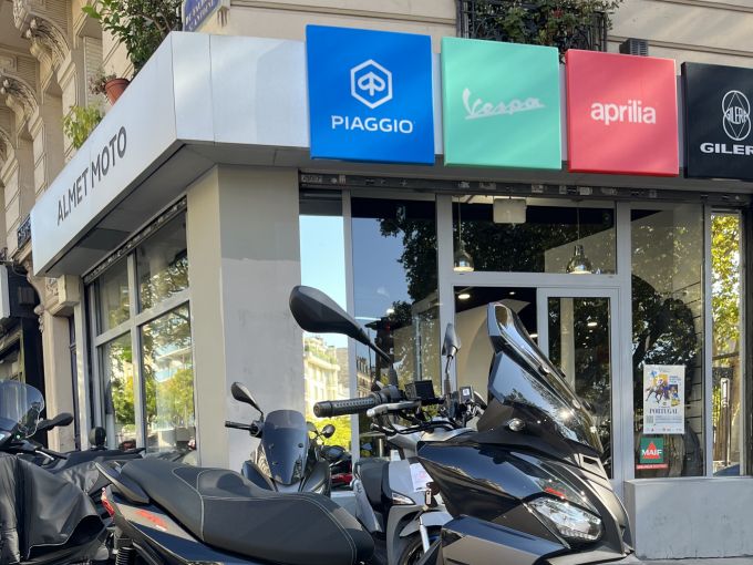 APRILIA SR-GT 125 4