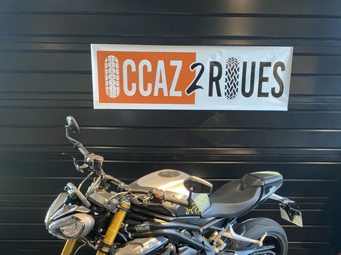 TRIUMPH SPEED TRIPLE 1200 RS 4