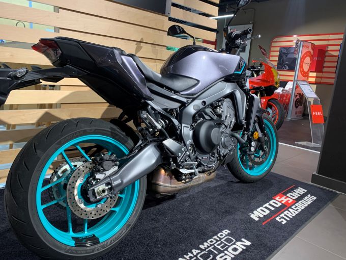 YAMAHA MT09 YAMT 4