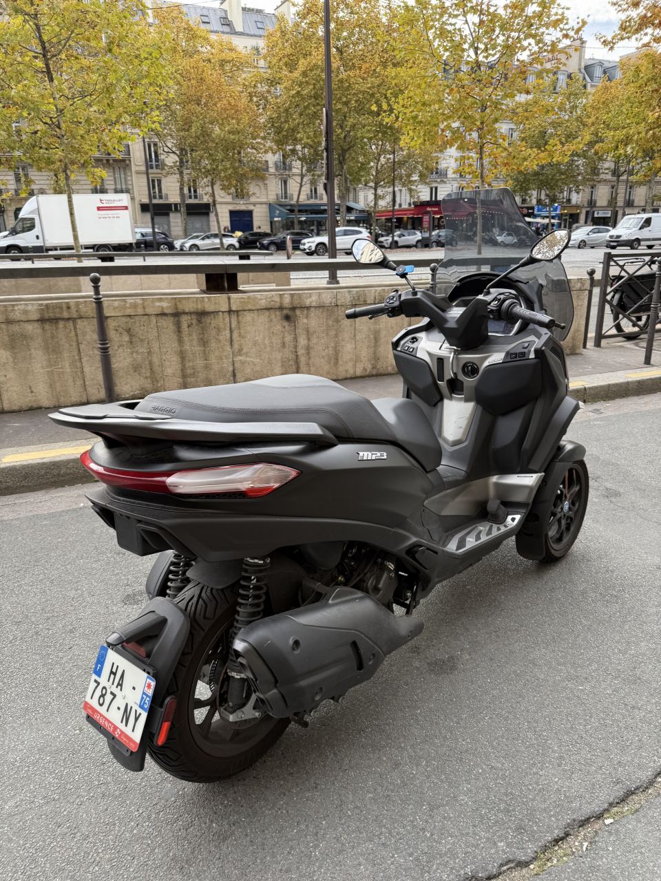 PIAGGIO MP3 530 HPE EXCLUSIVE 4