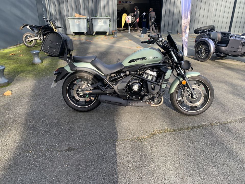 KAWASAKI VULCAN 650 S 4