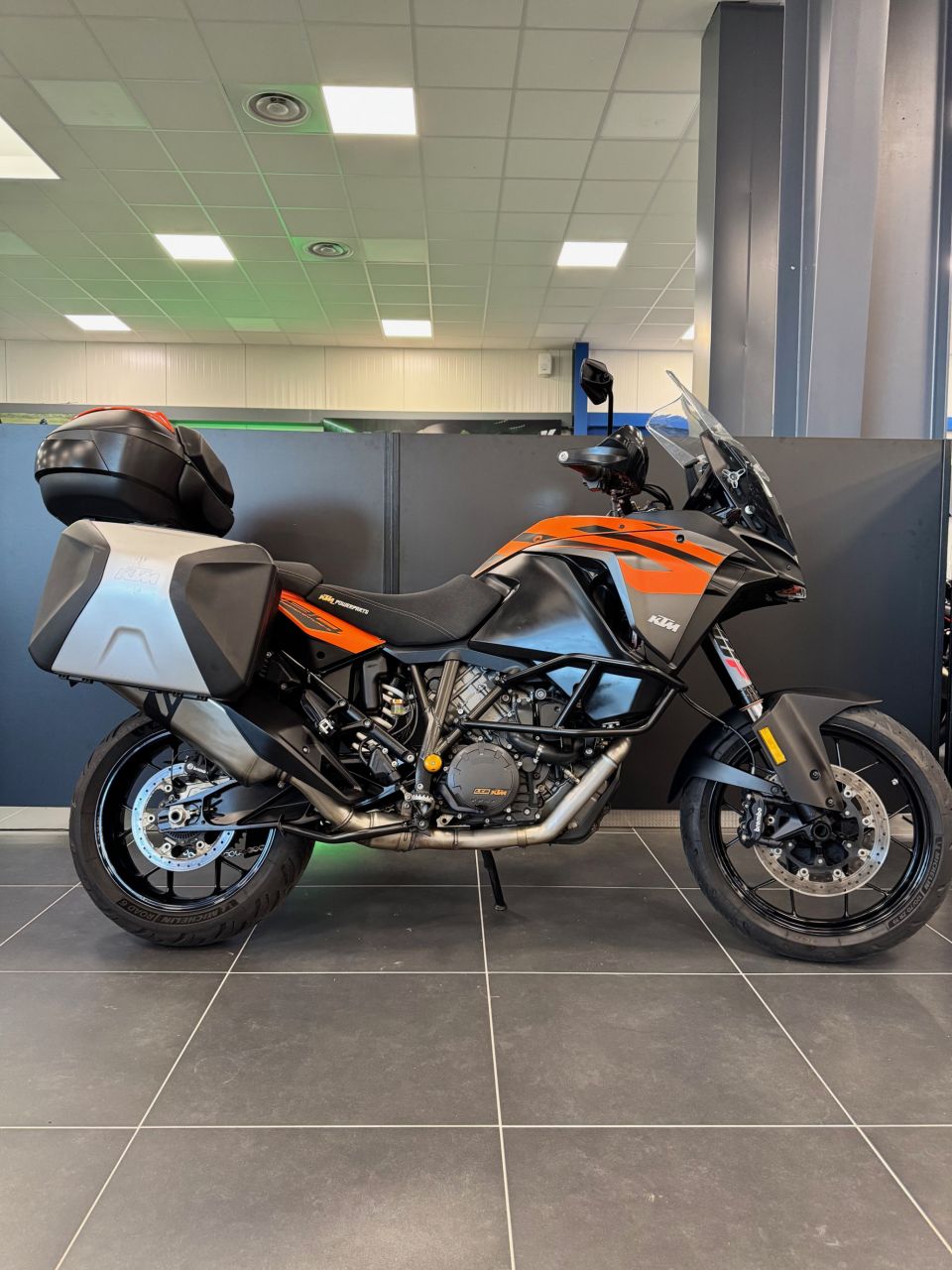 KTM 1290 SUPER ADVENTURE S 4