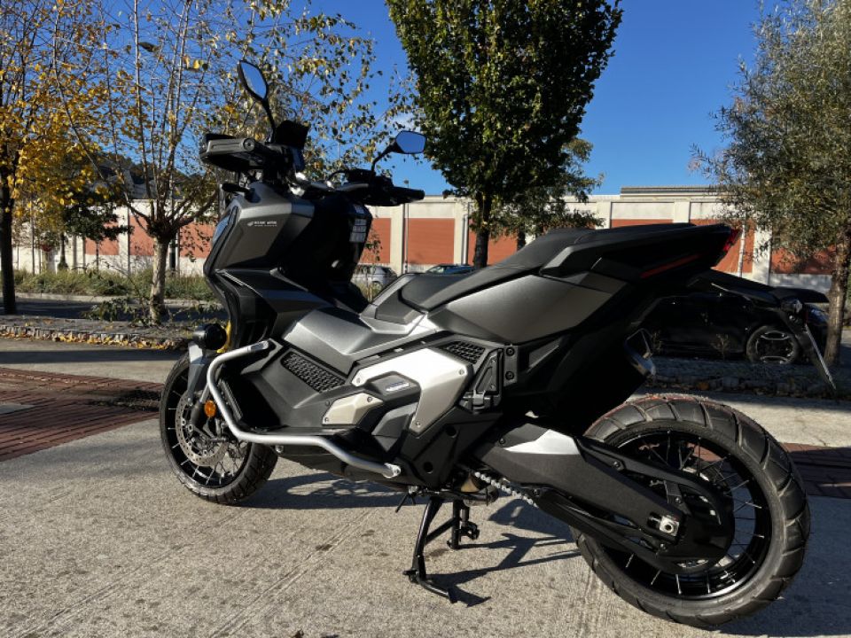 HONDA X-ADV 750 4