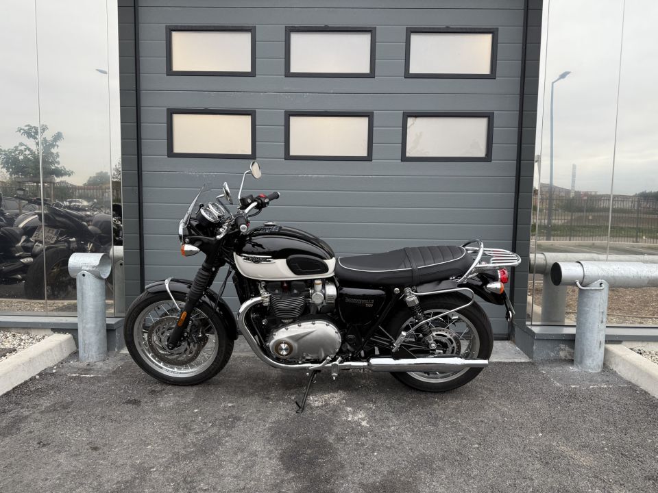 TRIUMPH BONNEVILLE T120 4