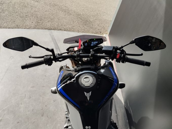 YAMAHA MT-09 SP 4