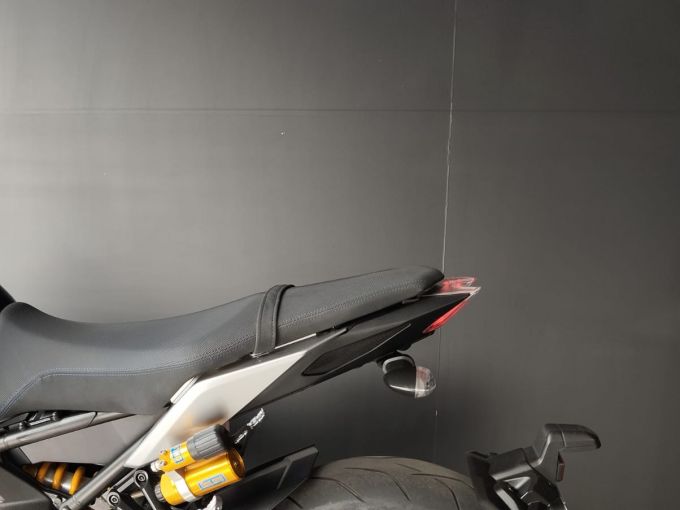 YAMAHA MT-09 SP 4