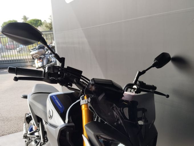 YAMAHA MT-09 SP 4
