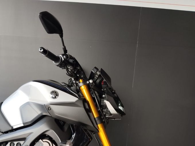 YAMAHA MT-09 SP 4