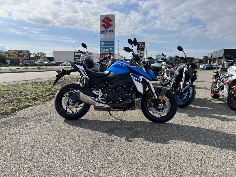 SUZUKI GSX-S 950 4