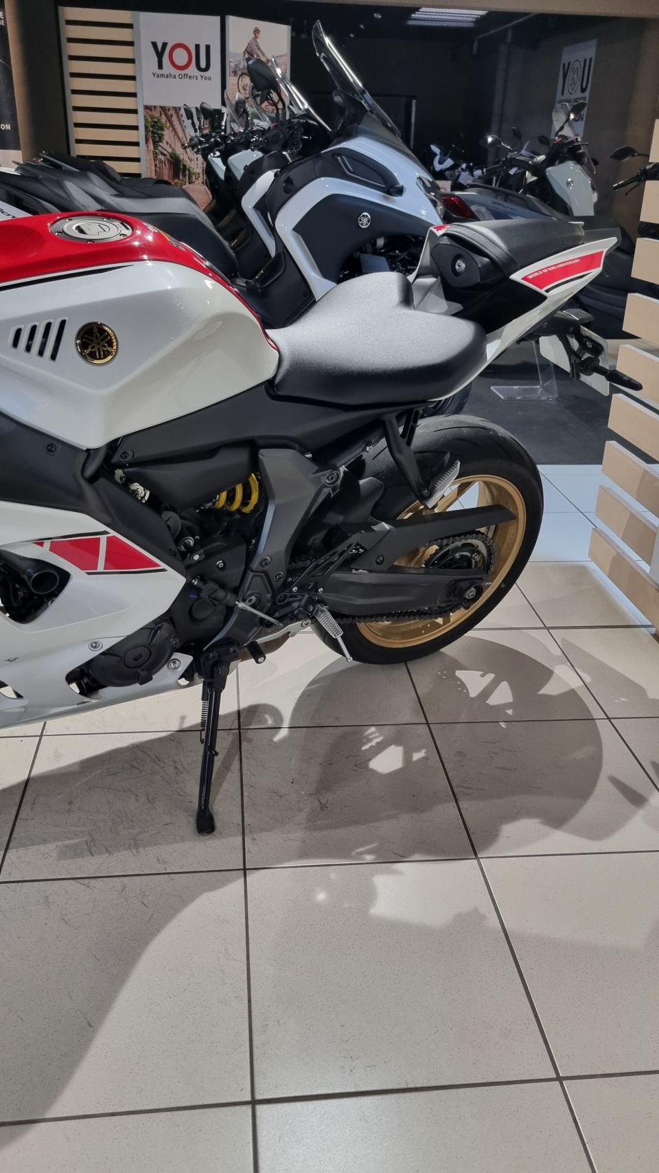 YAMAHA YZF-R7 WORLD GP 60TH ANNIVERSARY 4