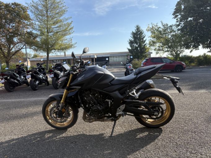 HONDA CB1000 Hornet SP 4
