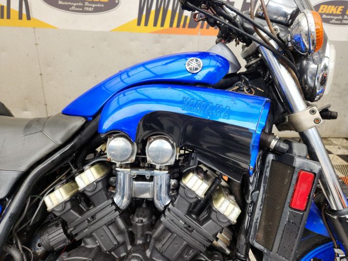 YAMAHA V-MAX 1200 4