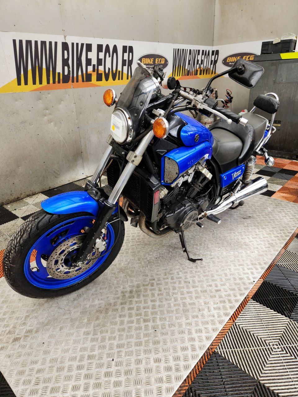 YAMAHA V-MAX 1200 4