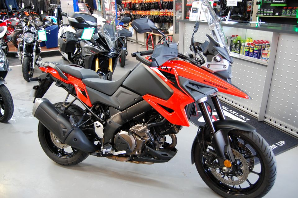 SUZUKI DL V-STROM 1050 4