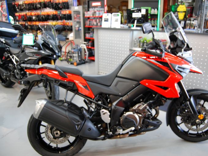 SUZUKI DL V-STROM 1050 4